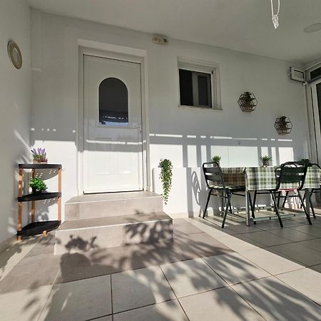 Errika Apartment อิปโซส ภายนอก รูปภาพ
